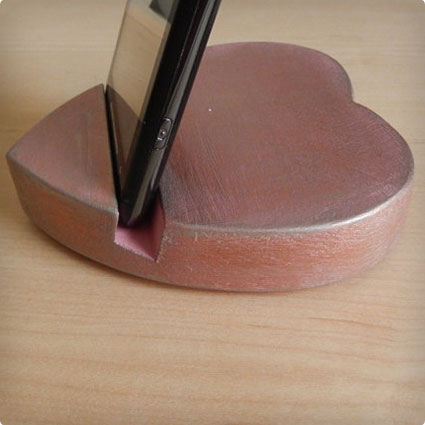 Heart Tablet Stand